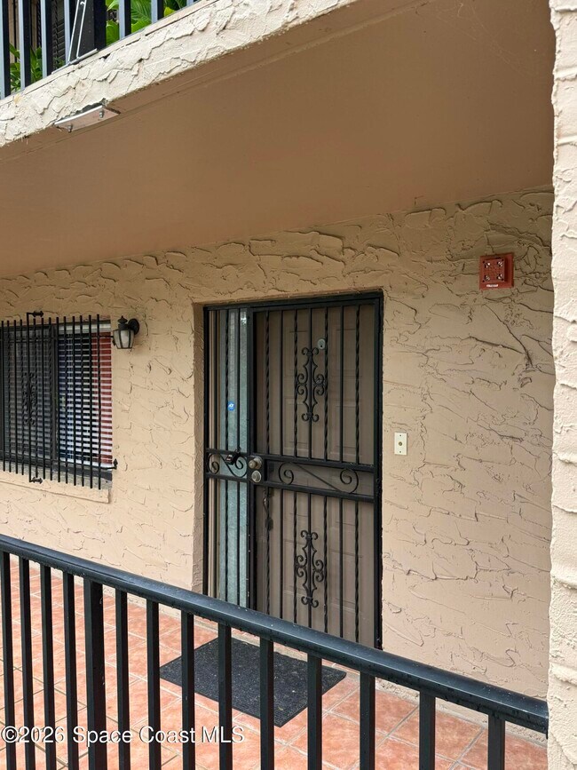 Foto del edificio - 1540 Riverside Dr