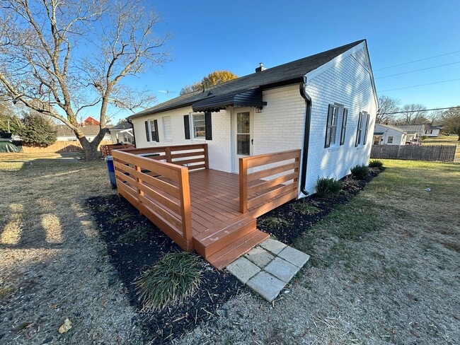 Building Photo - Great newly updated 3 bed 1 bath home in G...