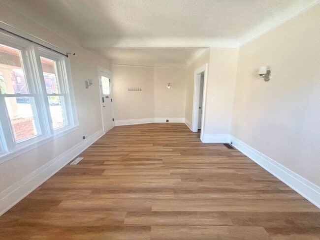 Building Photo - 47 Superior St