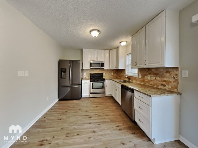 Building Photo - 177 Percheron Dr