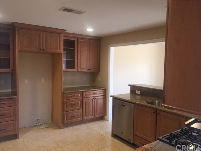 Building Photo - 24822 Oak Creek Ln