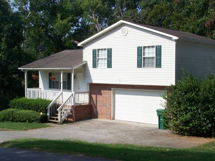 1215 Overton Ln, Knoxville, TN 37923 House Rental in Knoxville, TN