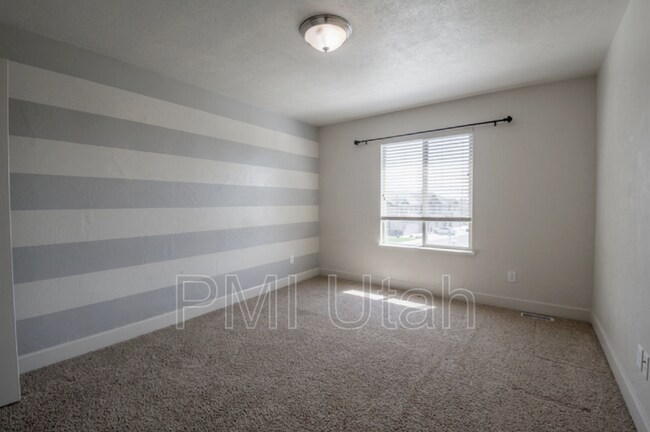 Building Photo - 1282 Baycrest Dr