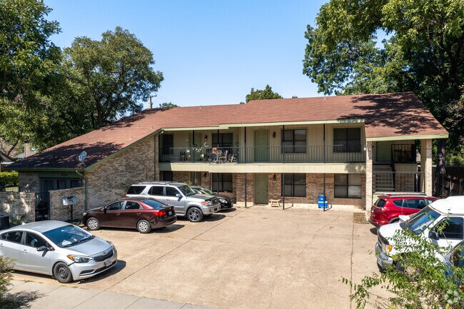 Foto del edificio - Austin Condominiums