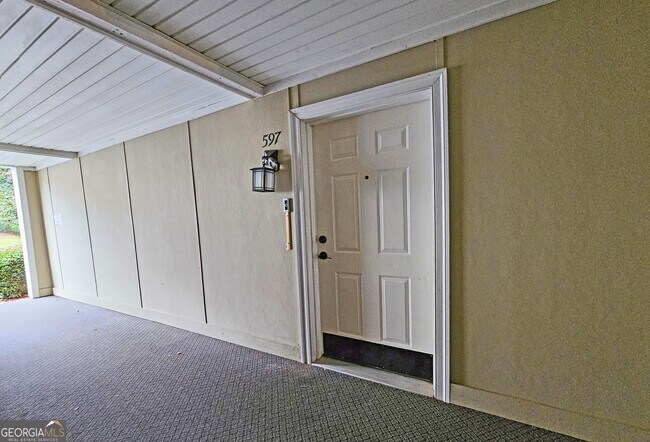 Foto del edificio - 597 Emory Oaks Way
