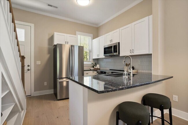 Foto del edificio - Brand New 2 Bedroom, 2 Bath Duplex in Downtown Durham!