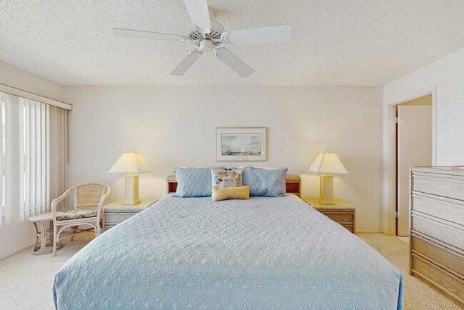 Foto del edificio - 8977 Midnight Pass Rd