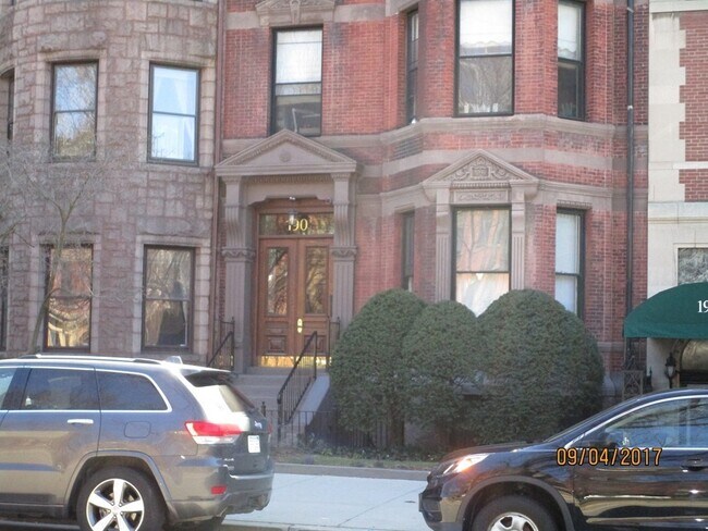 Foto del edificio - 190 Commonwealth Ave