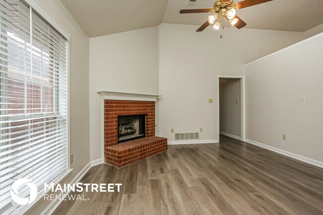 Foto del edificio - 7605 Davis Pkwy