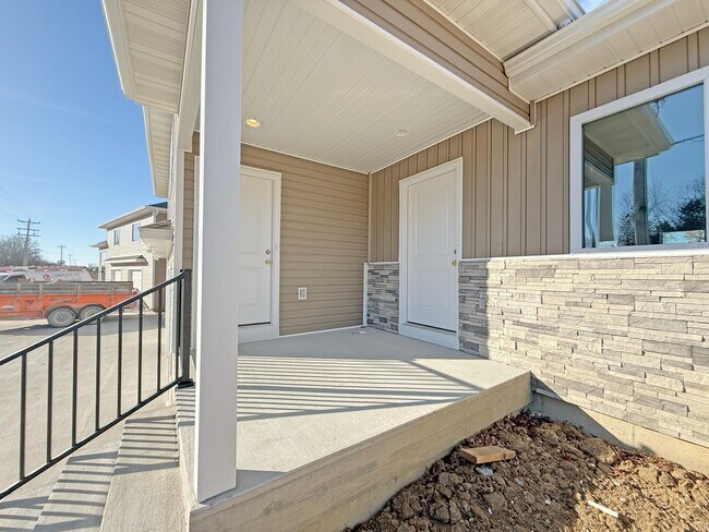 Foto del edificio - 8125 N Brown Station Rd