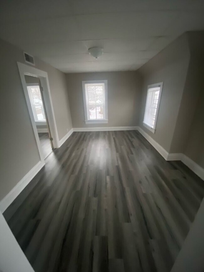 Foto del edificio - 829 W Franklin St