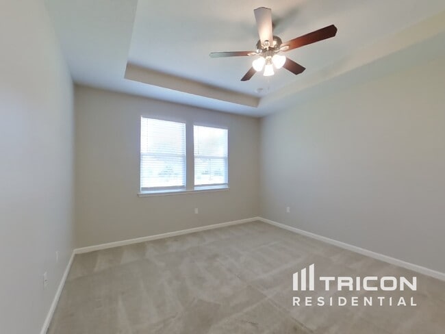 Building Photo - 11794 Parker Lakes Drive