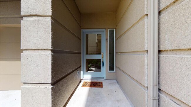 Building Photo - 1406 Stanford St