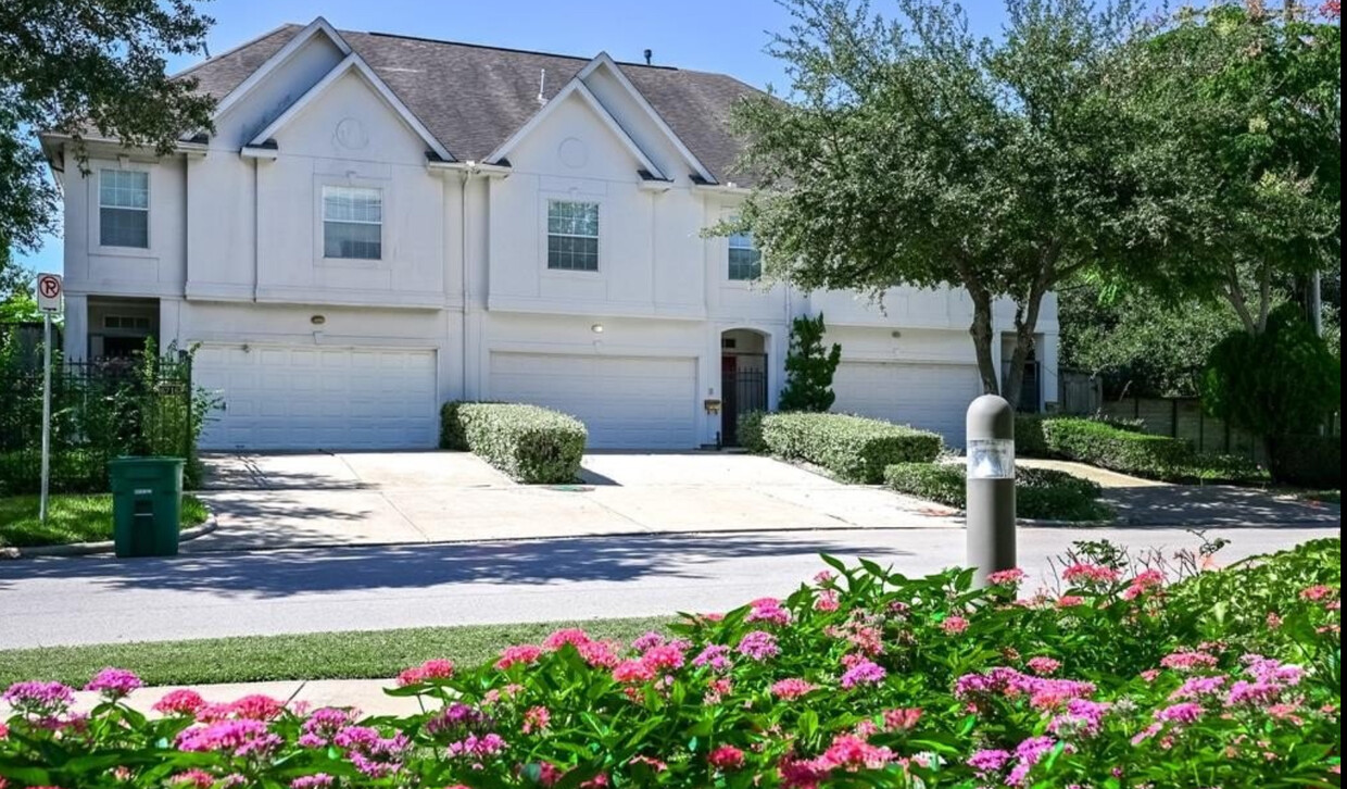 Primary Photo - 6714 Montclair Dr