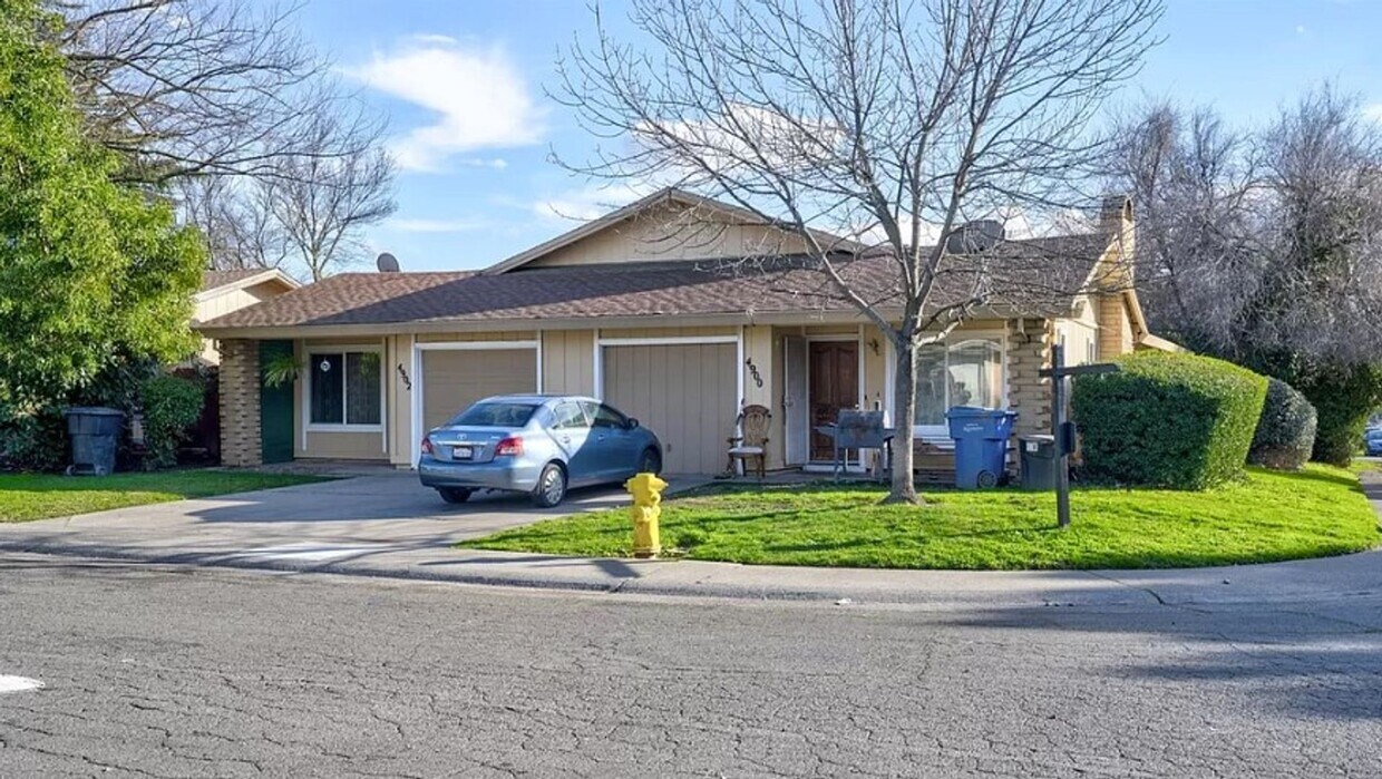 Foto principal - 4900 Summerwood Cir