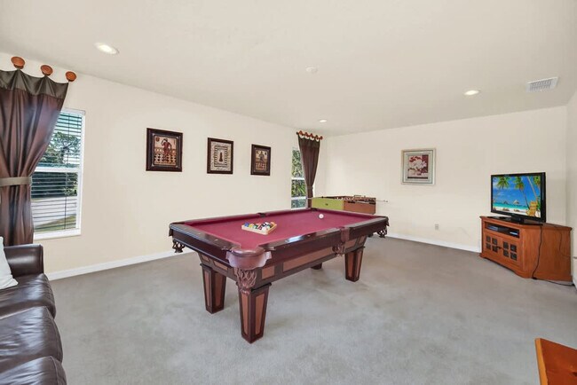 Foto del edificio - 1301 Cypress Pointe Blvd