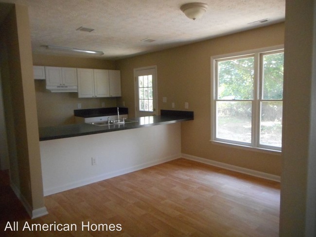 Building Photo - 1830 Berriedale Dr