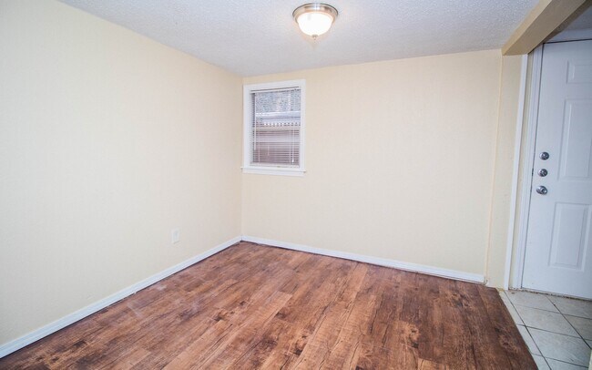 Building Photo - 2406 Avenue X