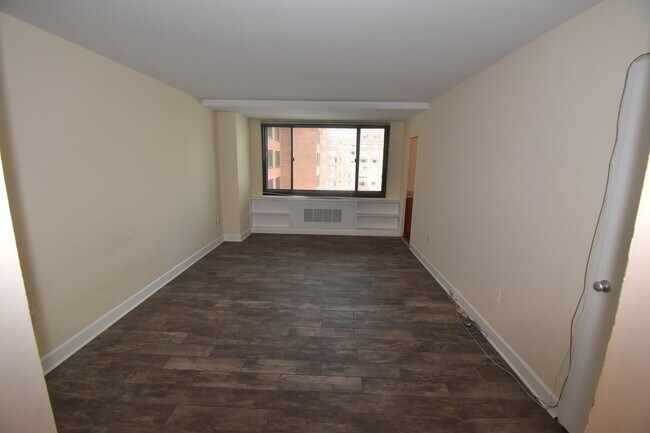 Foto del edificio - River Place #714-E