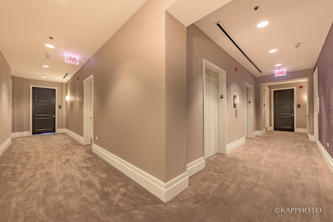 Building Photo - 118 E Erie St