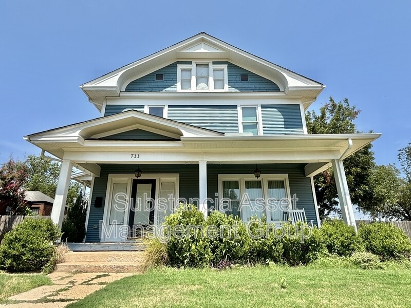 Foto principal - 711 NW 26th St