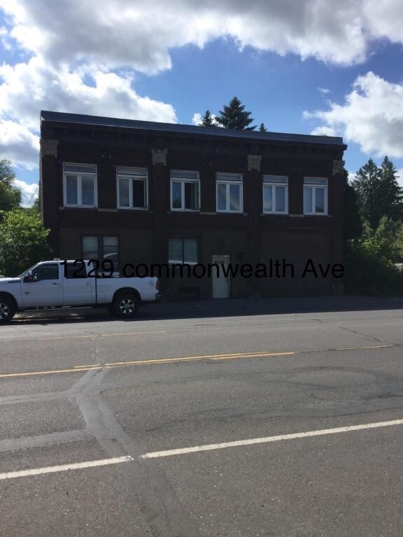 Primary Photo - 1229 commonwealth Ave