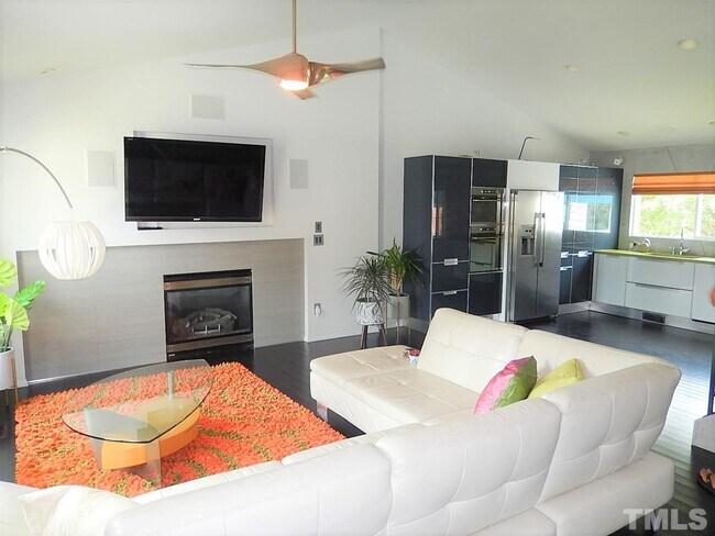 Building Photo - 8401 Metronome Ln