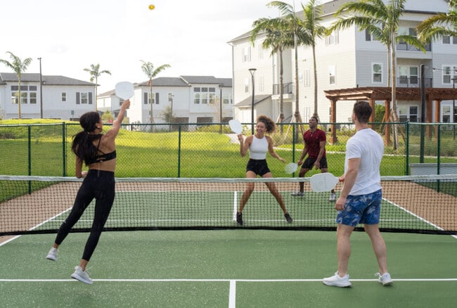 Building Photo - Tesora