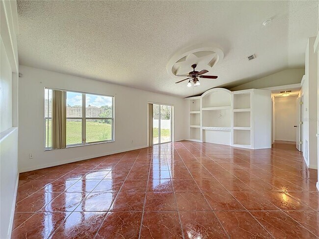 Foto del edificio - 13208 Pinyon Dr