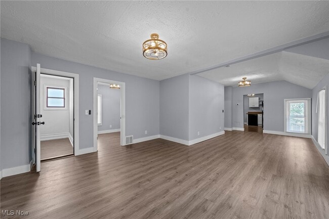 Building Photo - 1426 Starkweather Ave