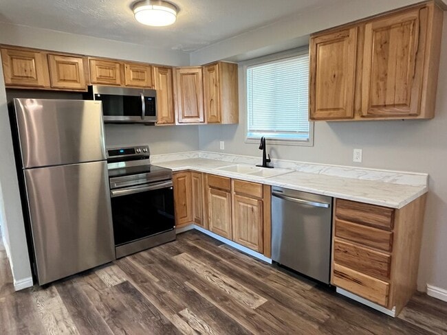 Photo - Remodeled Taylorsville 5 Bedroom! House