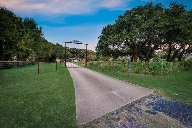 Foto del edificio - 10304 Lisa Jean Dr