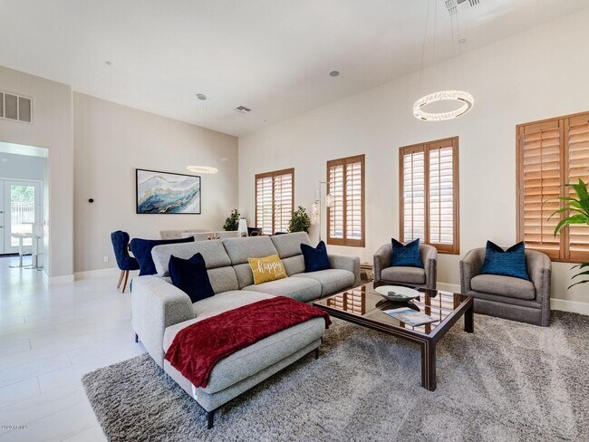 Foto del edificio - 8500 E Gilded Perch Dr