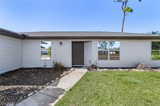 Building Photo - 17176 Phlox Dr