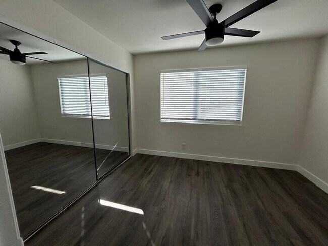 Foto del edificio - 619 S Kingsley Dr