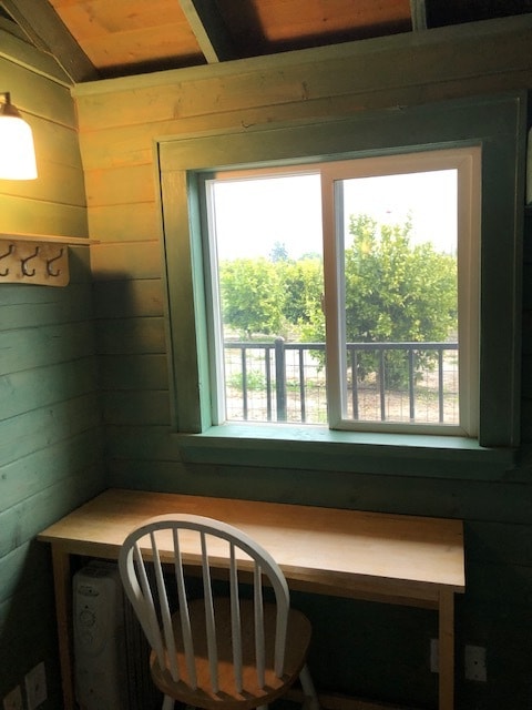 Writing Desk with a view - 802 Mercer Ave