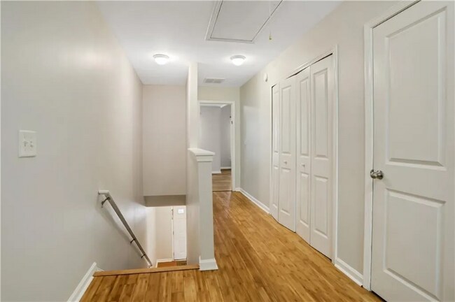 Photo - 526 Tufton Tr Townhome