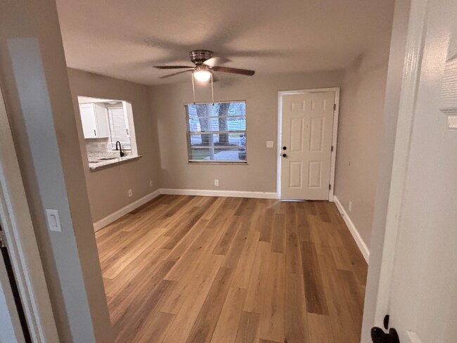 Foto del edificio - 38351 A Ave