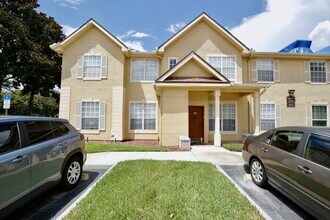 Building Photo - 825 Grand Regency Pointe