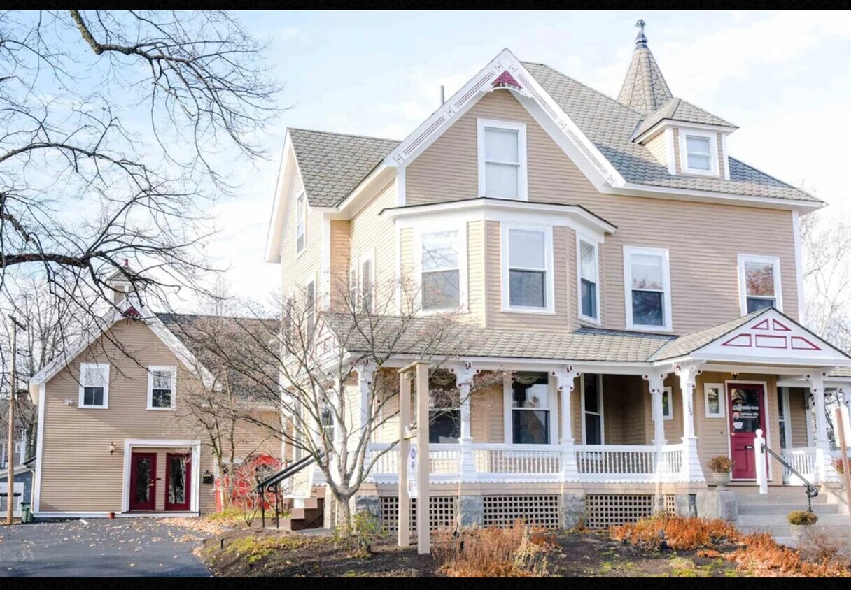 Primary Photo - 764 Chestnut St