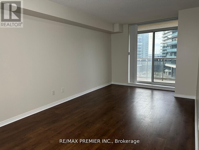 Building Photo - 73 King William Crescent