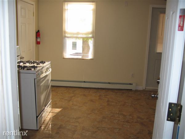 Building Photo - 43 Sawin Ave