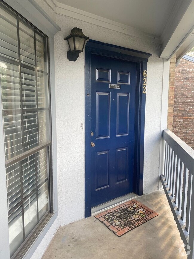Building Photo - 3101 Townbluff Dr