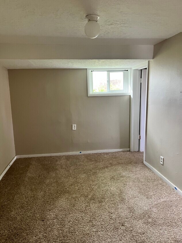 Bedroom - 920 N Lincoln Ave