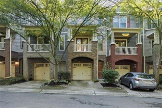 Building Photo - 865 Commonwealth Ave SE