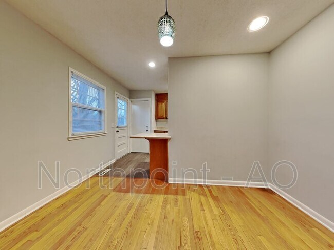 Building Photo - 116 NE 102nd Terrace