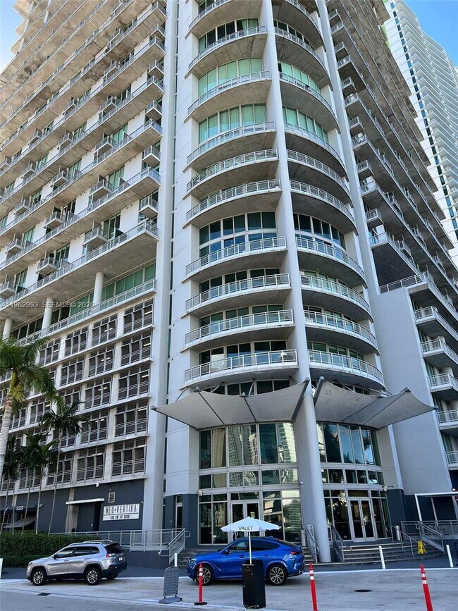 Foto del edificio - 690 SW 1st Ct