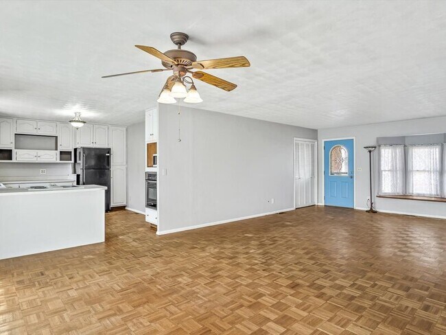 Building Photo - 33 Vanderbilt Pl
