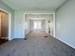 Building Photo - 2813 S Jefferson St