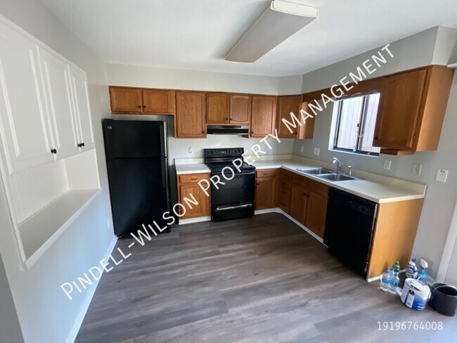 Building Photo - Staghorn Townhome - North Raleigh
